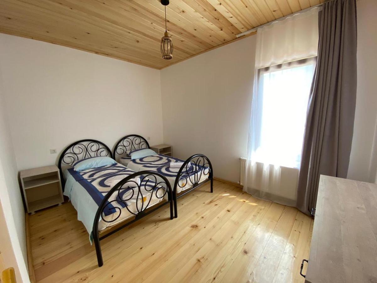 Cottage Qel Mestia Eksteriør billede